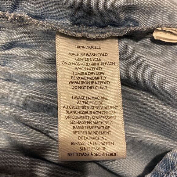 Beachlunchlounge Small Chambray Bell sleeve Top Pleated Back Sit with button - Picture 8 of 8